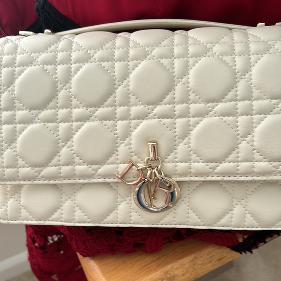 Purse - Picture 5 of 13